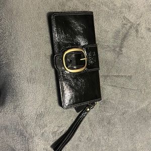 Like New! Coach Crimson black Patent Leather Buckle Wristlet Wallet